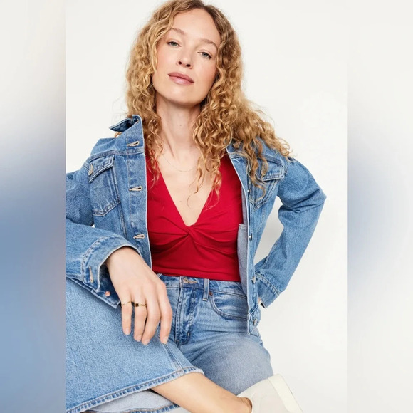 NWT Old Navy Fitted Twist Front Top, Short Sleeved, Robbie Red, Small Tall - Picture 2 of 9